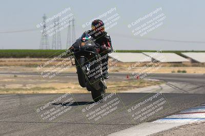 media/Aug-04-2024-TrackDaz (Sun) [[e1ff0814b6]]/Group A/12pm (Wheelie Bump)/